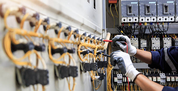 Professional Electrician technician working in Boca Raton, FL